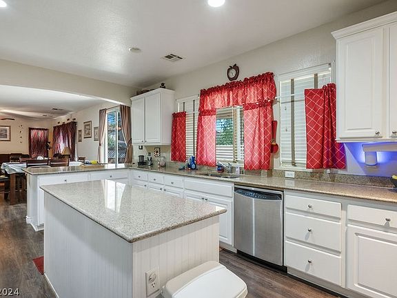4th image of 5240 English Aster Ct