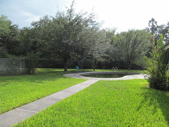 5th image of 1814 Forest Ln