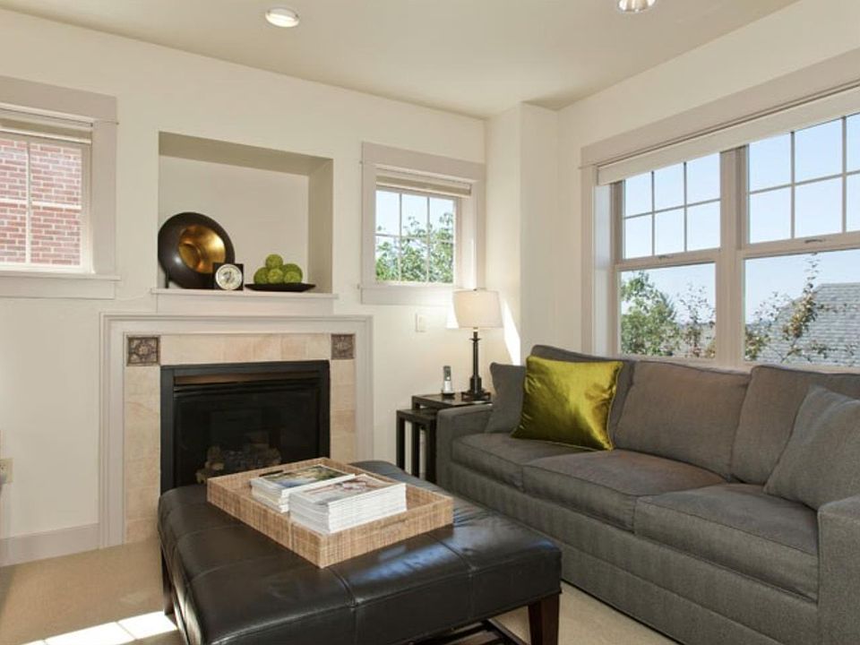 2nd floor flex room w/ fireplace that can also be a bedroom/nursery