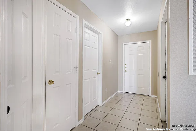2 bed, 2.0 bath, 1010 sqft, $1,195 — Photo 3