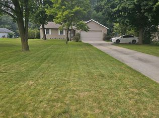 4224 N River Rd, Fort Gratiot, MI 48059