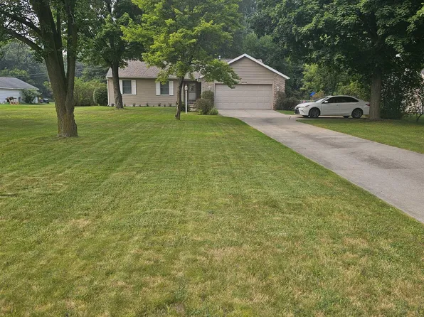4224 N River Rd, Fort Gratiot, MI 48059