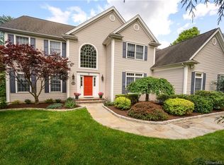 18 Josh Ln, Danbury, CT 06811