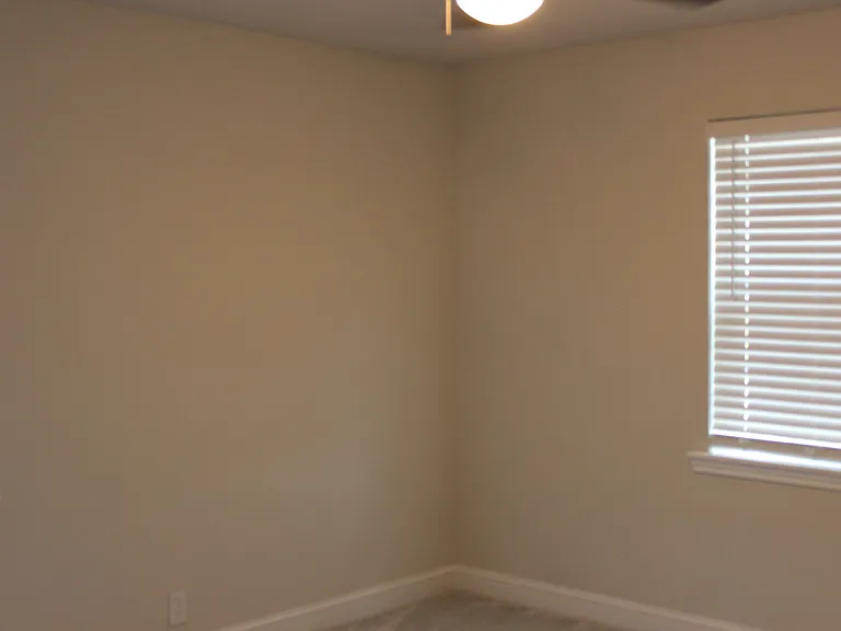 1807 W Scott St — Photo 6