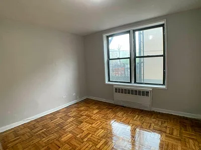 3 bed, 1200 sqft, $3,777 — Photo 3
