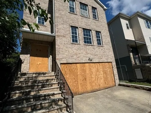 215 Hillside Ave, Newark City, NJ 07108