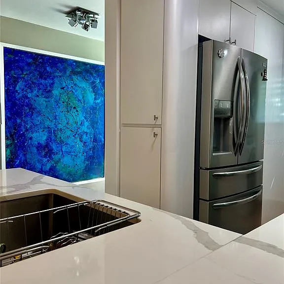 101 Ocean Vlg — Photo 10