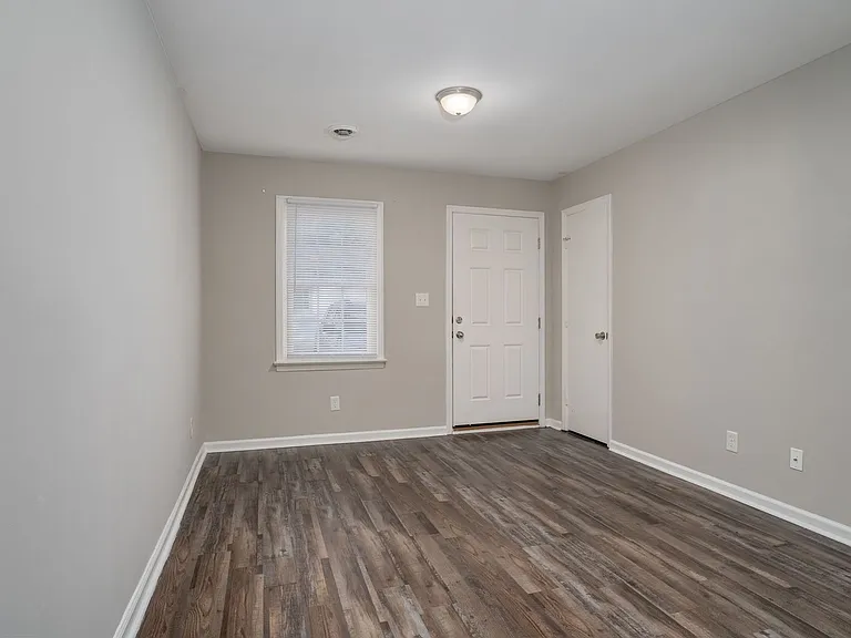 101-131 Nandina Ct — Photo 9