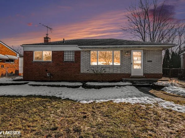 11806 Hovey St, Warren, MI 48089
