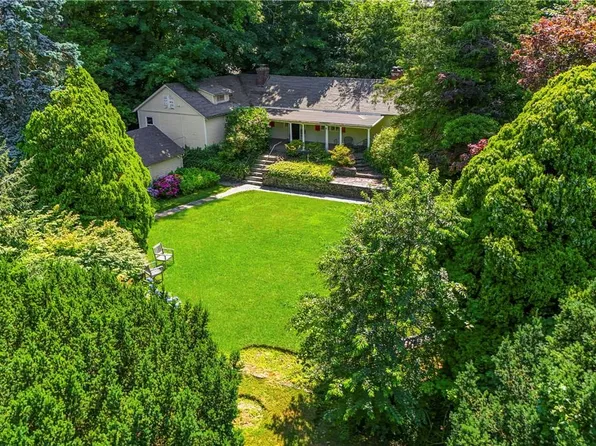 24 Flint Avenue, Larchmont, NY 10538