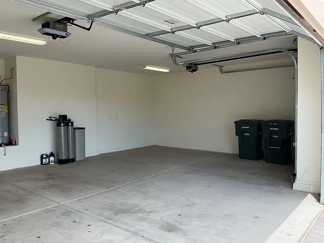 1268 E Jahns Dr — Photo 32