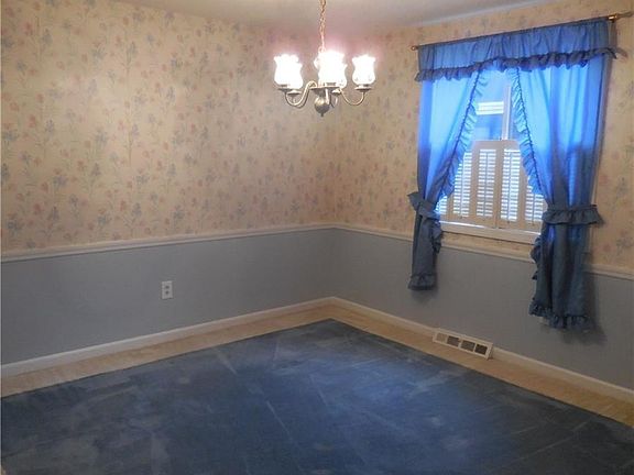 2nd image of 80 Groton Dr APT 1