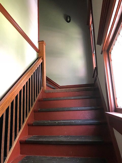 1st image of 930 S Broadway Ave #1/2