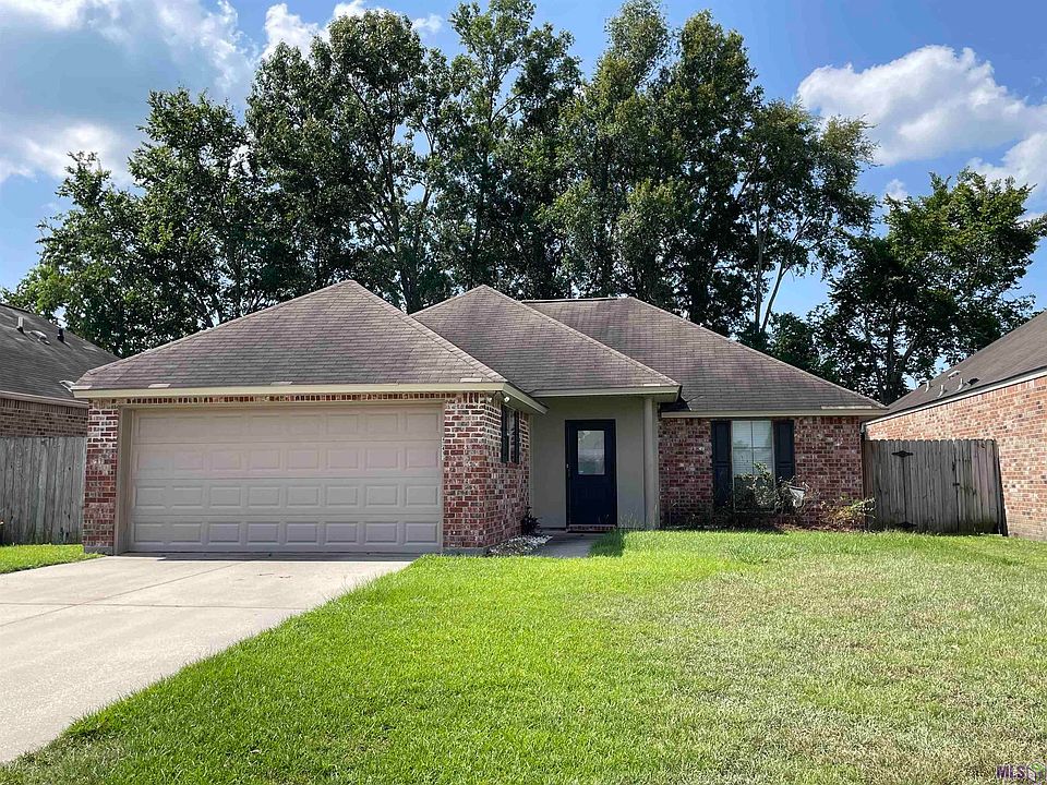 1st image of 40485 Bailey Dr
