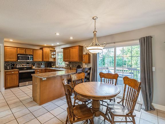 5th image of 7001 Cresthill Dr