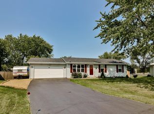 35 Thicket Ln, South Beloit, IL 61080
