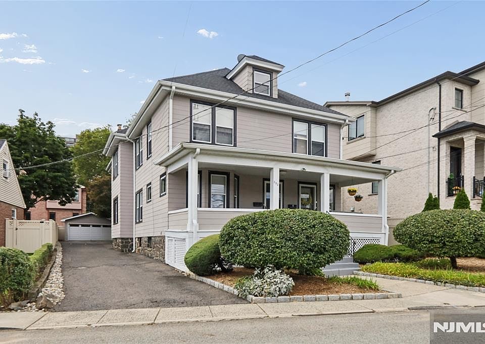 1st image of 290 Columbia Avenue