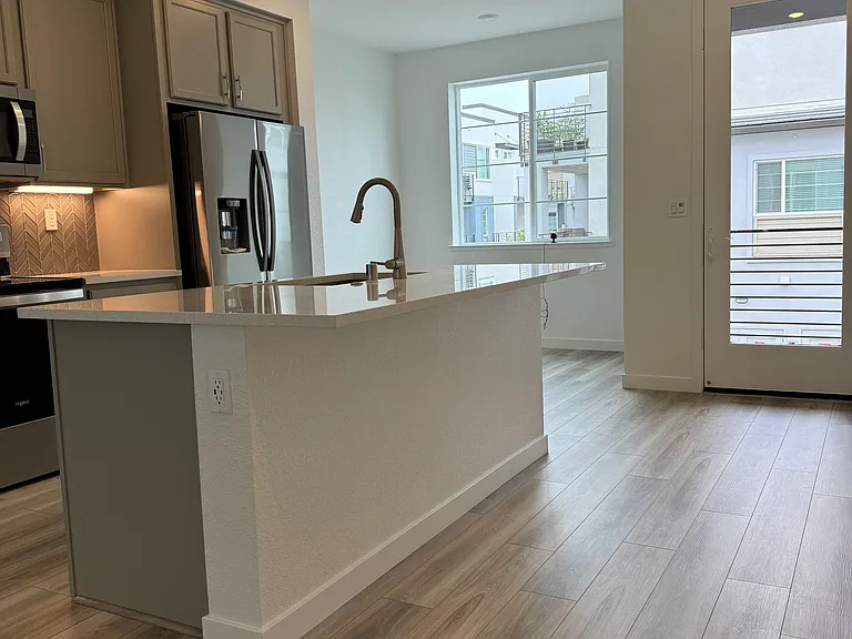 435 Martin Mariner Ave — Photo 19