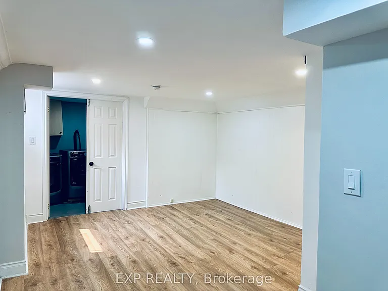 1374 Charles Dr #2B — Photo 17
