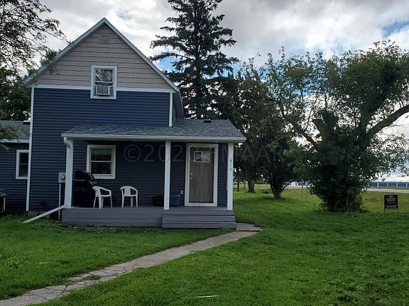 3rd image of 819 Pleasant Ave
