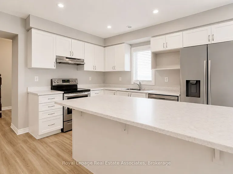 488 Bellflower Ct — Photo 17
