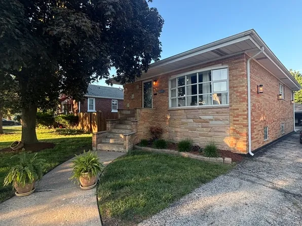 4605 Prairie Ave, Brookfield, IL 60513