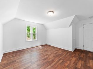 102 Pleasant St FLOOR 3, Leominster, MA 01453