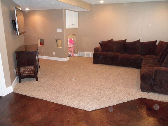 5th image of 2621 N Elm Dr