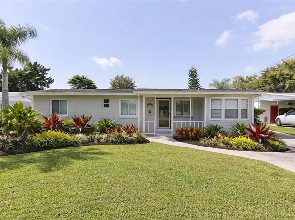 480 Carolyn St, New Smyrna Beach, FL 32168