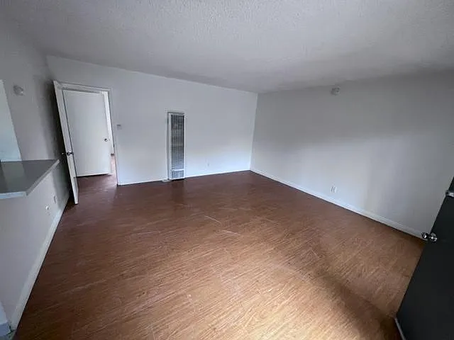 816 W Colorado Blvd #6 — Photo 10