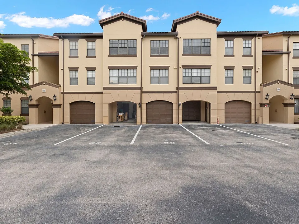 12955 Positano Cir #104