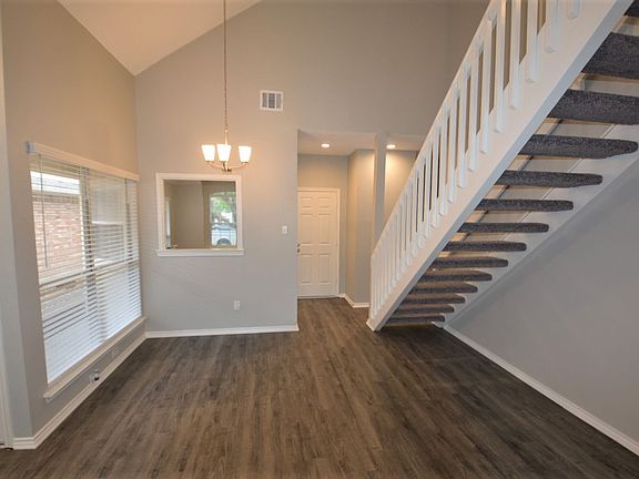 3rd image of 3807 Branch Hollow Cir
