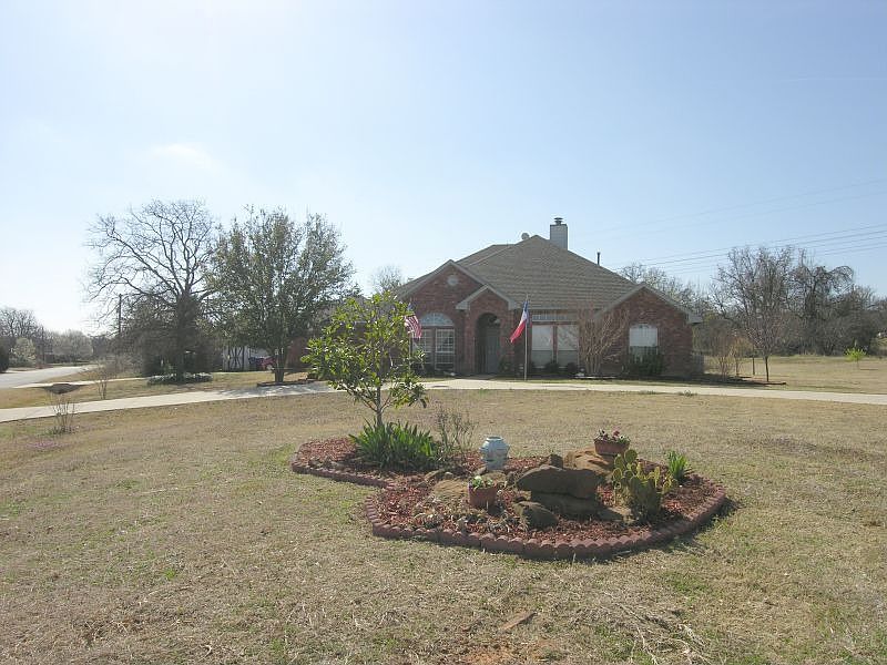1st image of 921 Hillside Dr