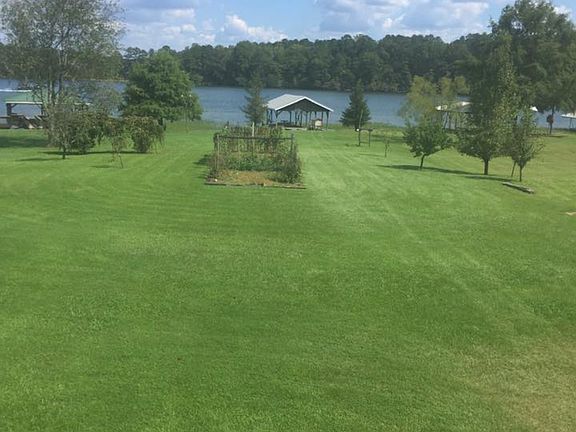 2nd image of 12159 Lakeview Manor Dr