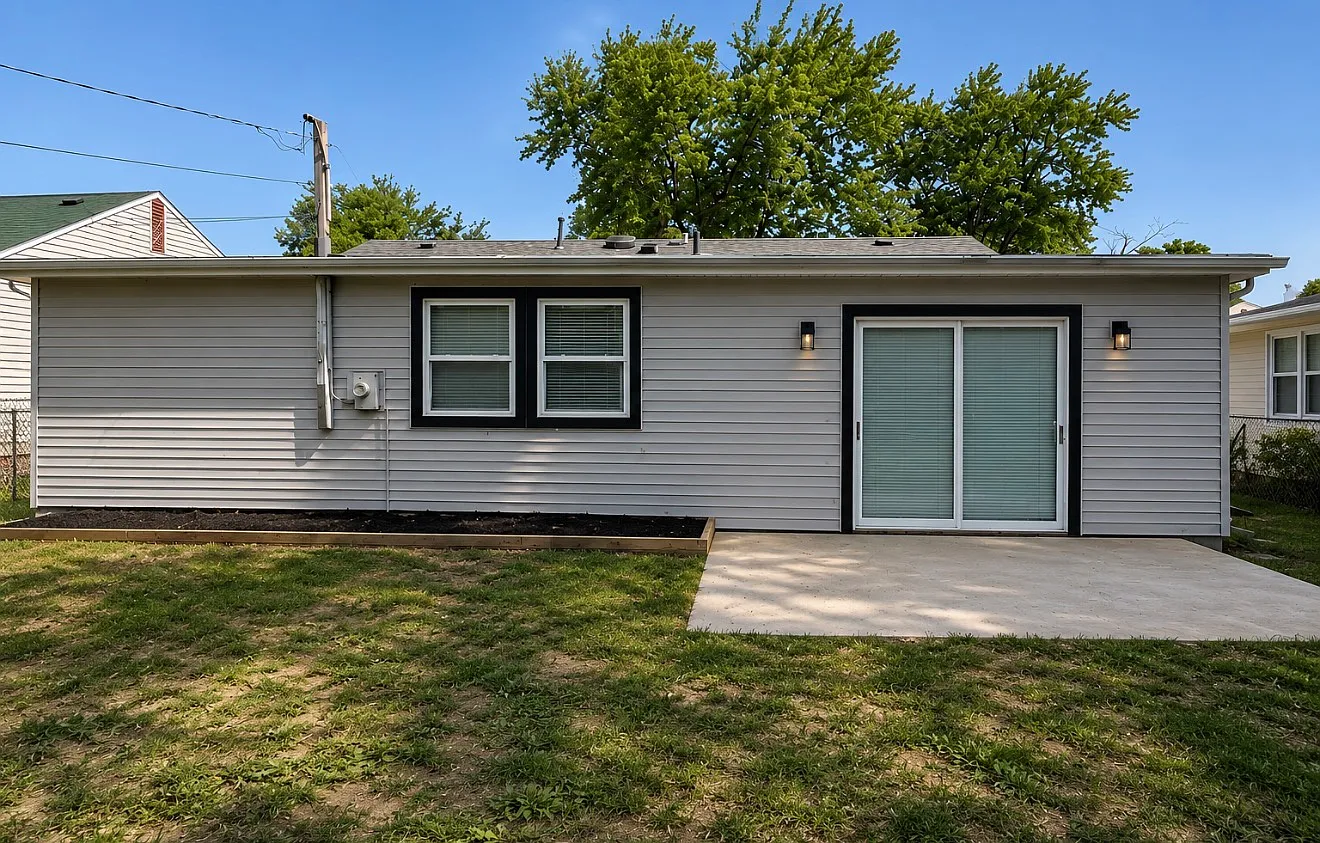 5 bed, 2200 sqft, $3,300 — Photo 1