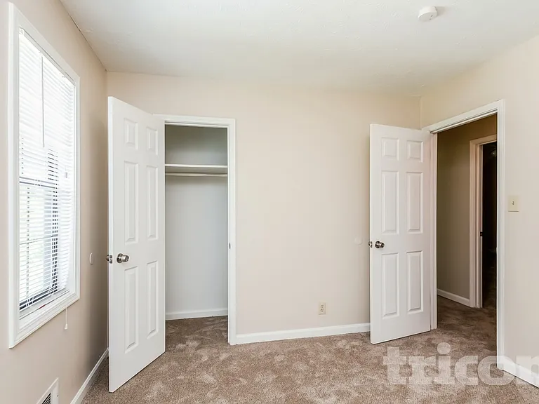 5237 Westhill Dr — Photo 9