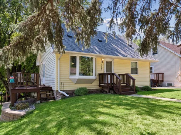 5001 Rosedale Rd, Mound, MN 55364