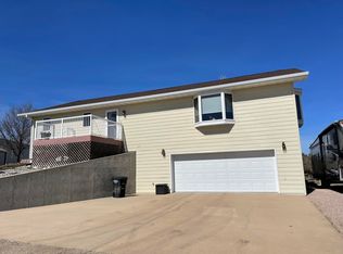 28670 Ponderosa St, Pierre, SD 57501