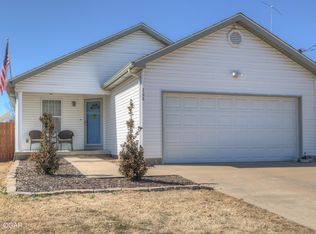 208 N McCoy Ave, Joplin, MO 64801