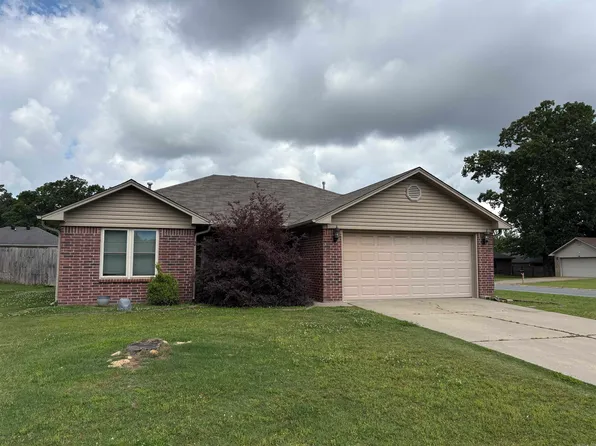 1845 Appalachain Dr, Conway, AR 72034