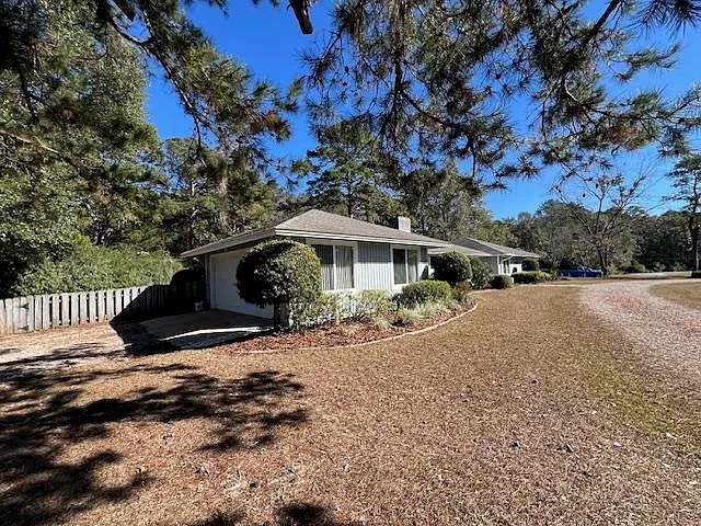 2537 Stonegate Dr — Photo 3