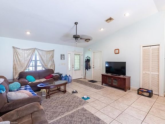 5th image of 6314 Apple Rd