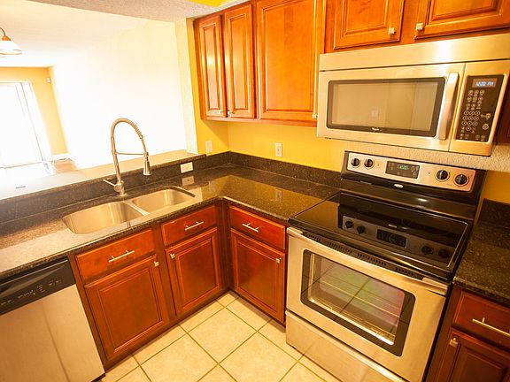 5th image of 13815 Fairway Island Dr APT 1336