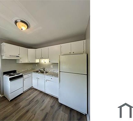 3rd image of 1750 Saint Johns Blvd #15