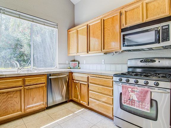 5th image of 1646 Poppy Cir #1