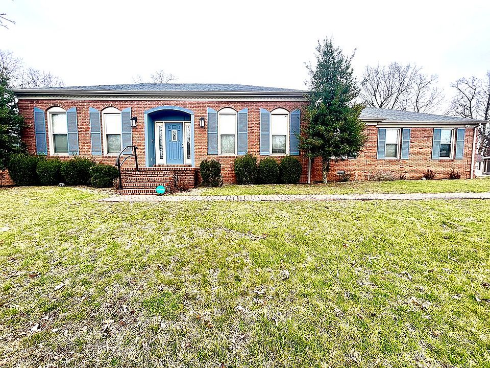1st image of 2000 Lakeview Dr