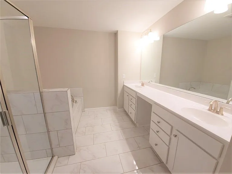 1636 Lansing Bluff Walk — Photo 11