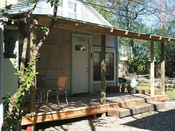 704 Franklin Blvd #B, Austin, TX 78751