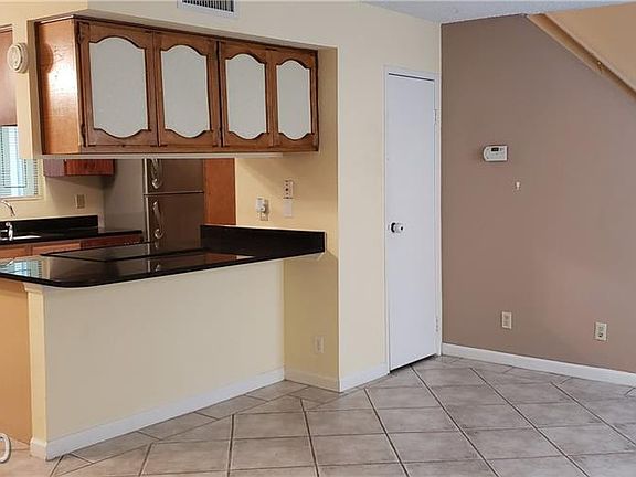 4th image of 5156 Gray Ln APT A