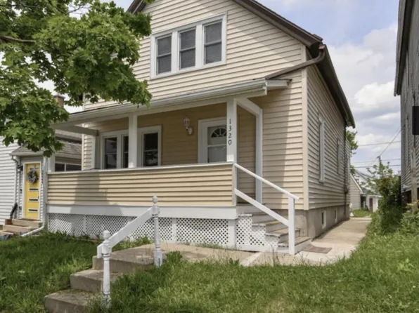 1320 Milwaukee AVENUE, South Milwaukee, WI 53172